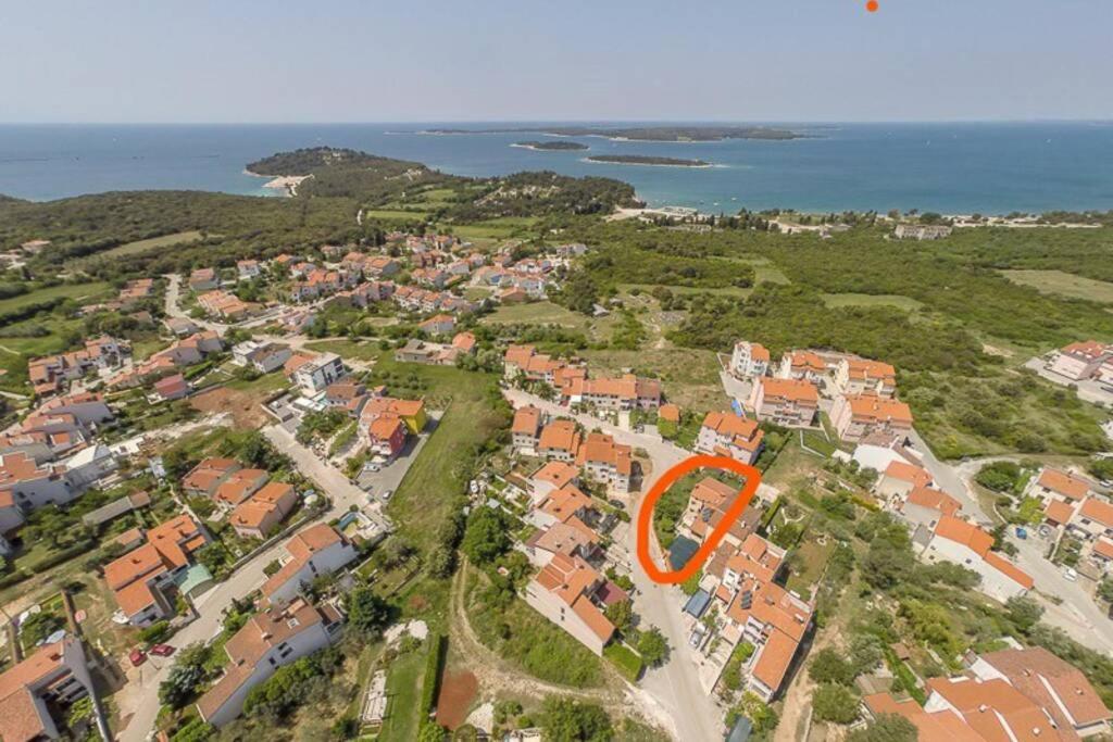 Apartman 100M2, Full Opremljen, Privatni Parking. PUY Eksteriør bilde